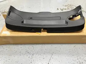 8u0-867-973-b Audi /8u0-867-973-b 2016 - 2018 Q3 Tailgate Liftgate Back Door Trim Cover Panel Oem
