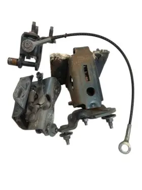 184.gm4s94 Buick Roadmastr 1994 Tailgate Hinge 569773