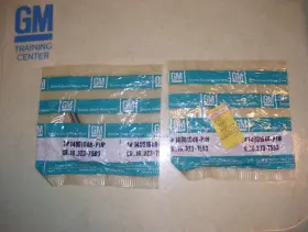 14001648 Chevrolet Nos Gm Pins Pair