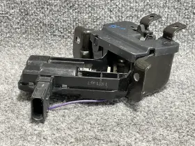 22791489 Chevrolet Cadillac Escalade Tahoe Power Liftgate Lock Latch Actuator