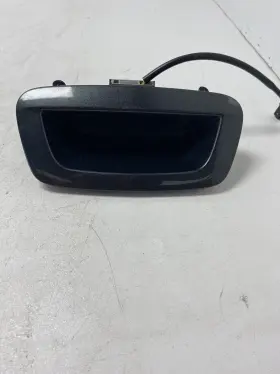 42549017 Chevrolet 15-22 Chevy Trax Liftgate Trunk Outer Handle Open Release Switch Oem Used Part 42549017 Chevrolet 15-22 Chevy Trax Liftgate Trunk Outer Handle Open Release Switch Oem Used Part