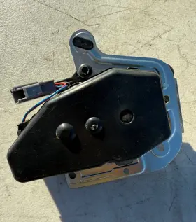 Am51-15790-ae Ford 2013 C-max Compartment Liftgate Hatch Lock Control