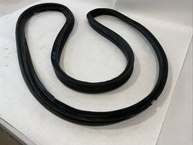 Ford Ds73-f423a42-ac 2014 Fusion Rear Tailgate Hatch Tail Lid Weather Strip Used Black Oem