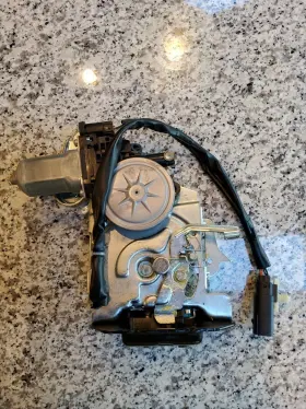 7843102-b Ford Motor Co. Oem Rear Trunk Tailgate Lock Latch For Explorer 2.0 2.3 3.5l 2013-2019