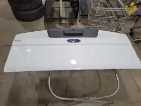 170-10252a Ford Truck Local Pickup Only Trunk/hatch/tailgate With Tailgate Step Fits 20 F250sd