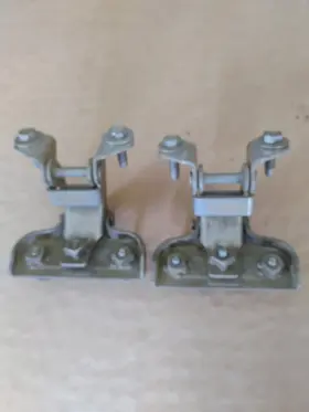 031yyd3a Hummer H2 2003 - 09 Liftgate Rear Hinges Pair Including All Bolts