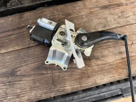 Qx56 Infiniti 202021059770 2011-2017 Qx80 Liftgate Tailgate Trunk Power Lift Motor Oem Qx56 Infiniti 202021059770 2011-2017 Qx80 Liftgate Tailgate Trunk Power Lift Motor Oem