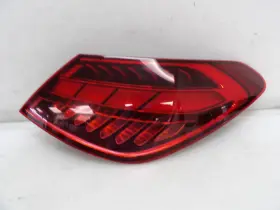 206-906-31-01 Mercedes C300 Right Tail Light Sedan Oem 22 23 24 2022 2023 2024