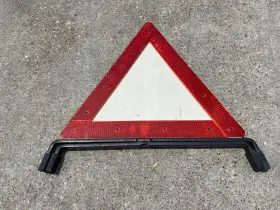 A1405900312 Mercedes-benz 0005905112 Warning Triangle Euro W123 W126 W201 W124 560sec 300cd 560sel 280ce