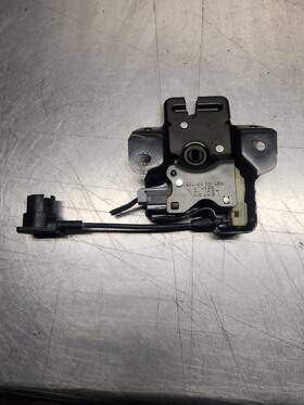 Mercury 3917330 1992-1997 Grand Marquis Rear Trunk Liftgate Latch Lock Actuator Assembly