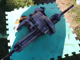618-0163 Mtd Used Variable Speed Transaxle #618-0163 With Lo Hours/inherited/has Sat At Shop