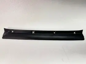 Bj32-44252-ahw Range Rover 12-19 Evoque Rear Trunk Tailgate Liftgate Hatch Upper Trim Panel Oem