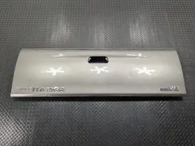 65700-0c060 Toyota 2005 - 2006 Oem Tundra Trunk Lower Tailgate Hatch Assembly Gray