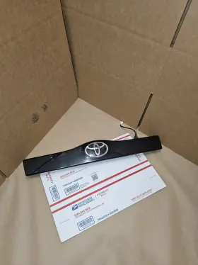 47030 Toyota 76801 2004-2009 Prius Exterior Tailgate Liftgate Trim Handle Garnish Black