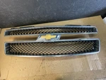 2007 2014 Chevrolet Tahoe Suburban Lower Upper Grille Set Oem AC5426 Dg Used. Price: $82.50.